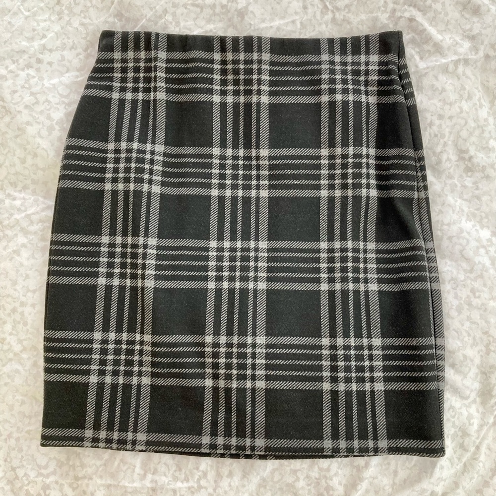 Mini pencil skirt